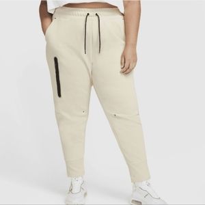 Nike Sportswear Tech Fleece Women's High Rise Pants, Size 3x